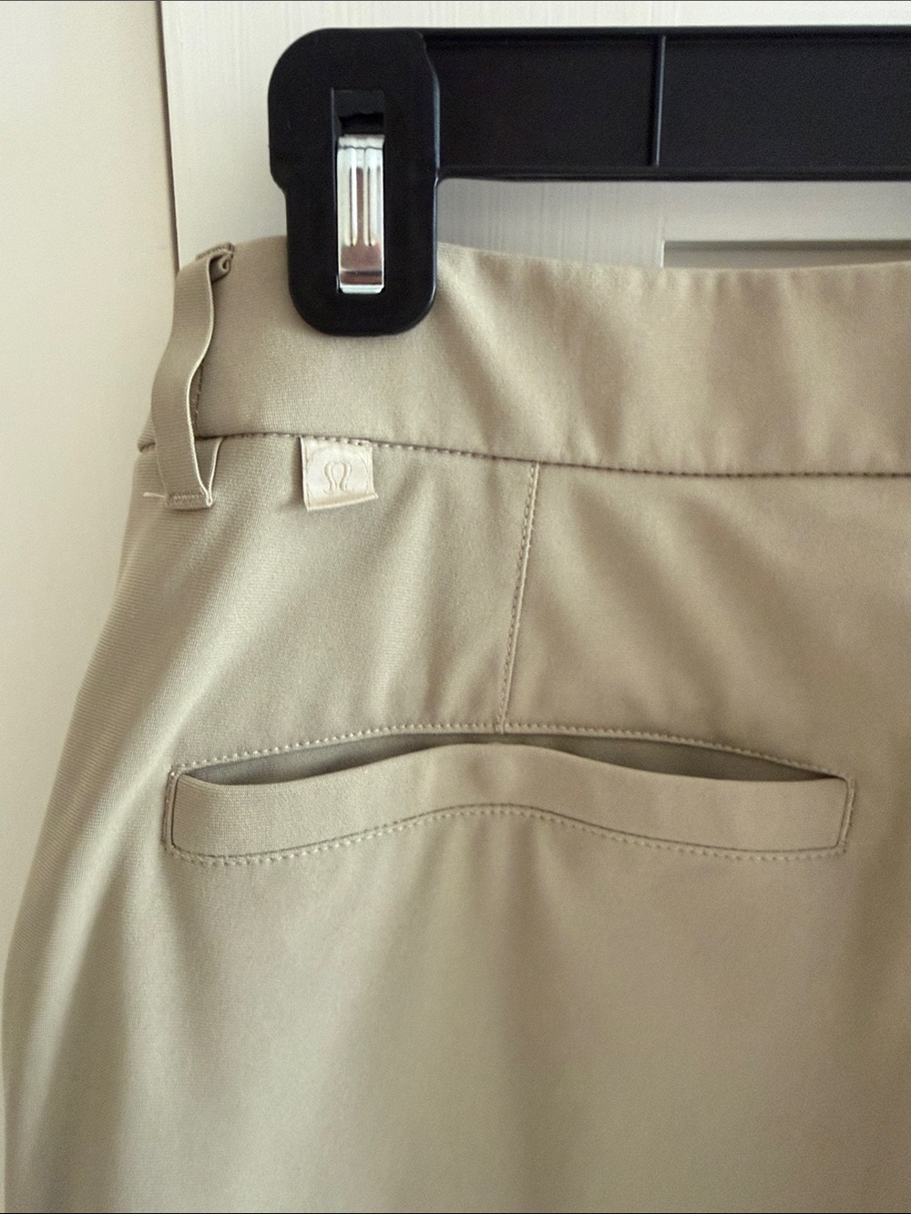 Lululemon Men's Comissioner Slim Pants in Light Khaki - Picture 5 of 5